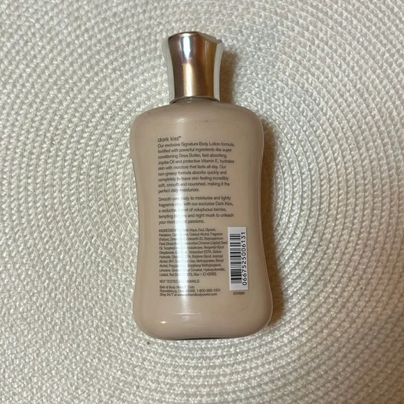 Bath & Body Works Vintage Dark Kiss Body Lotion - Picture 7 of 9